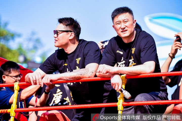 朱芳雨:当时杜锋担任中国男篮蓝队主帅 广东老板曾想让我接教鞭