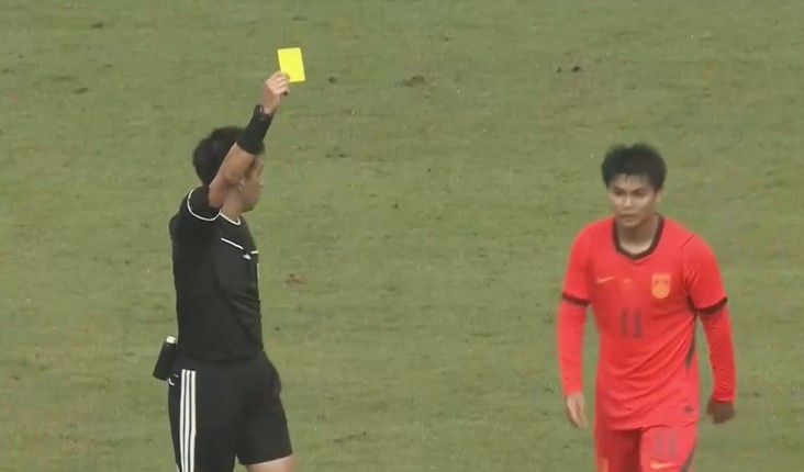 半场-U23国足1-0泰国 彭啸造乌龙毛伟杰大单刀失良机 半场-U23国足1-0泰国 彭啸造乌龙毛伟杰大单刀失良机