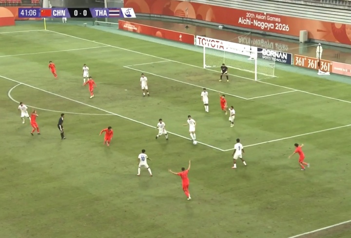 半场-U23国足1-0泰国 彭啸造乌龙毛伟杰大单刀失良机 半场-U23国足1-0泰国 彭啸造乌龙毛伟杰大单刀失良机